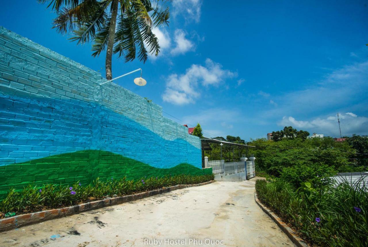 Ruby Phu Quoc Hostel מראה חיצוני תמונה