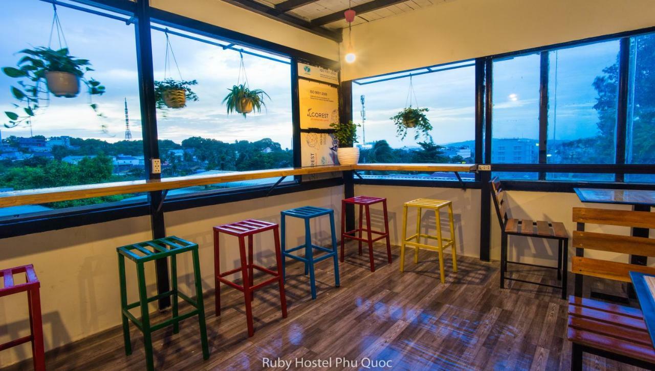 Ruby Phu Quoc Hostel מראה חיצוני תמונה