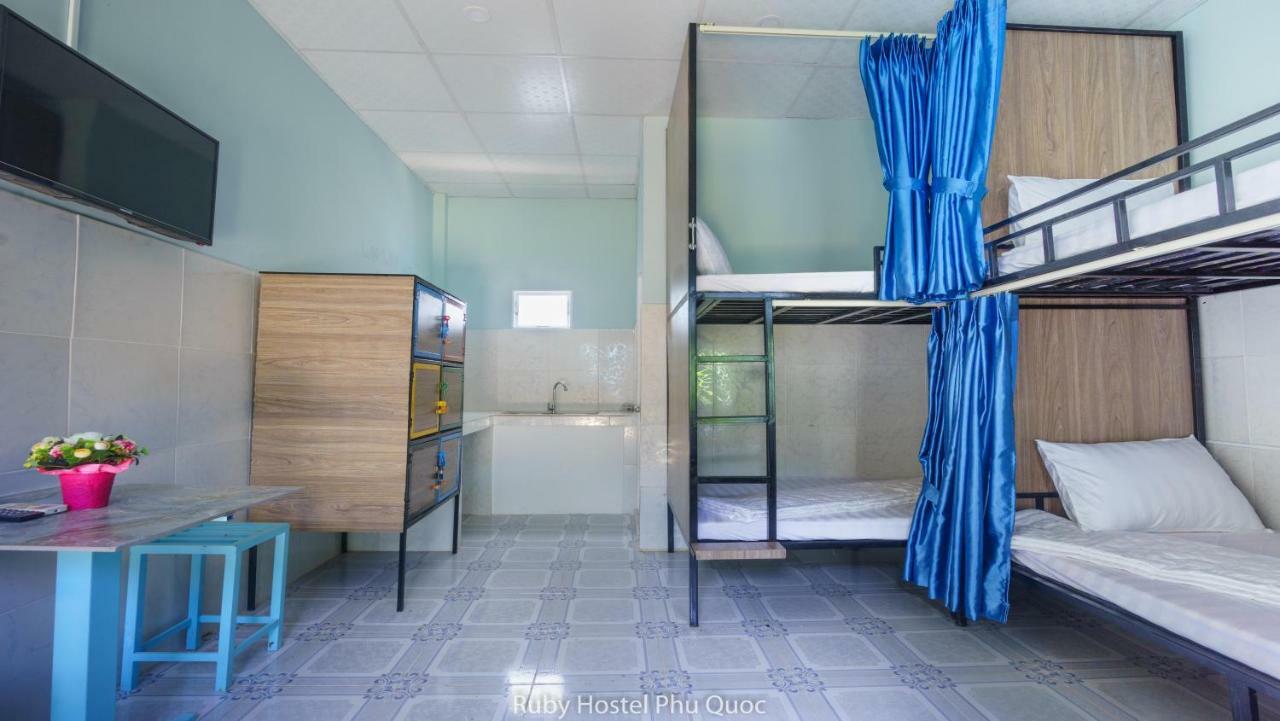 Ruby Phu Quoc Hostel מראה חיצוני תמונה